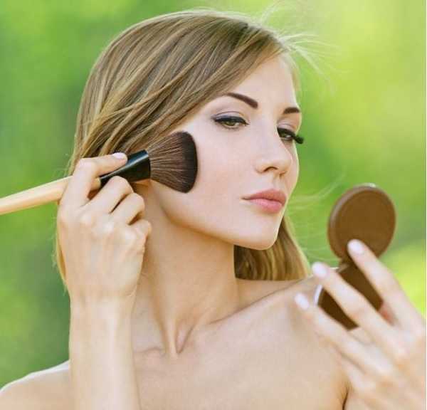 10 кращих пудр для проблемної шкіри