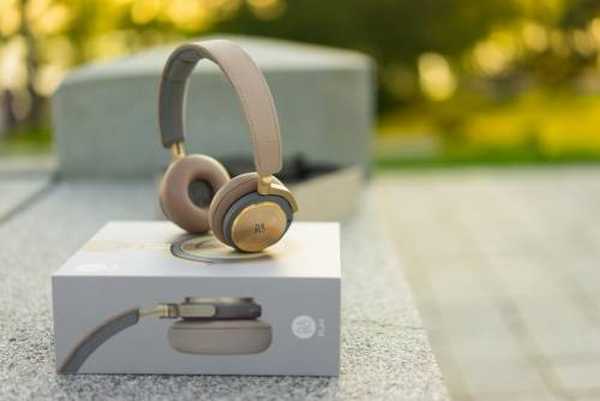 B&O BeoPlay H8 - pregled elegantnih brezžičnih slušalk