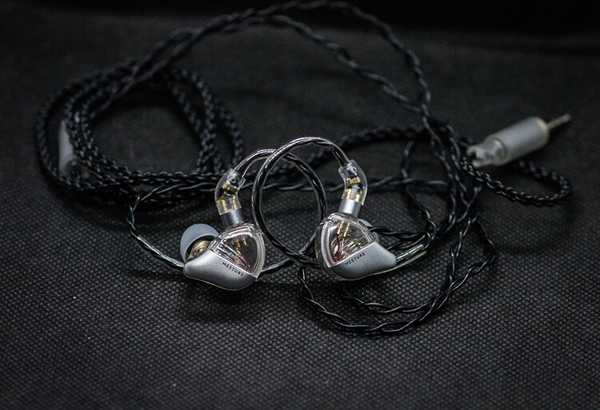 Simgot Meeture MT3 Review - Headphone Vakum Berkualitas