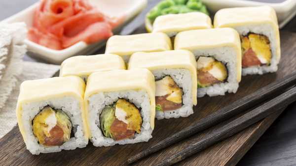 A legjobb sushi- és roll-szállítások értékelése Ufában 2020-ban