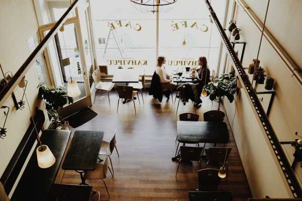 Penilaian kafe dan restoran terbaik dengan kamar anak-anak di Nizhny Novgorod pada tahun 2020