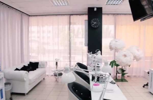Peringkat salon manicure terbaik di Volgograd pada tahun 2020