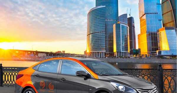 6 berbagi mobil terbaik di St. Petersburg