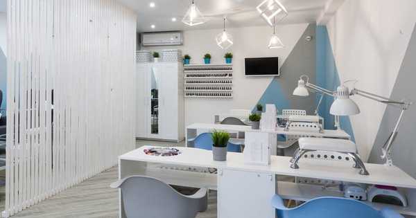 8 salon manicure terbaik di Yekaterinburg