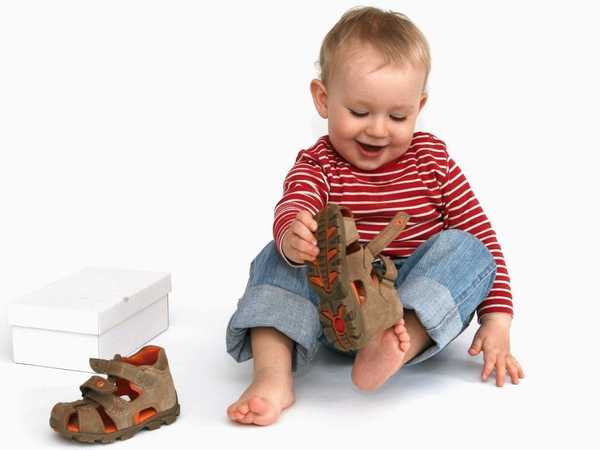 Proizvajalci najboljših otroških ortopedskih čevljev leta 2020
