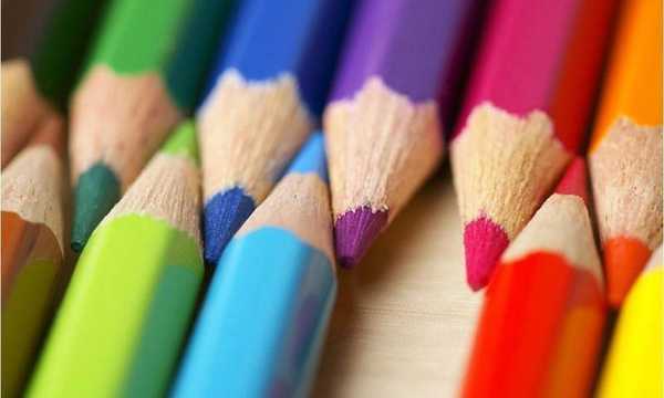 Топ кращих кольорових олівців для малювання в 2020 році