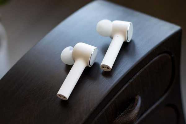 Бездротові навушники Xiaomi Mi True Wireless - переваги і недоліки