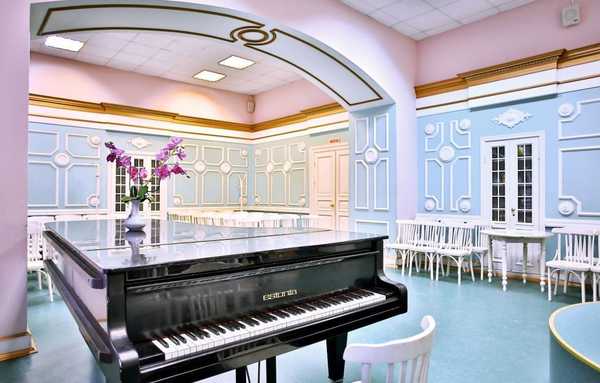 Peringkat sekolah musik terbaik St. Petersburg untuk tahun 2020