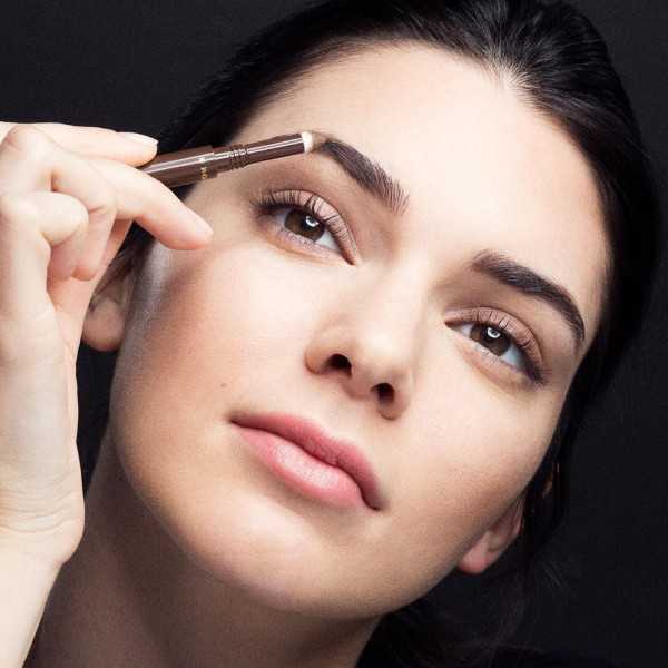 4 sposoby na piękne makijaż brwi ołówkiem