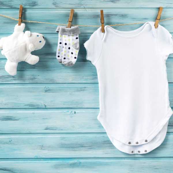Jak prát oblečení pro novorozence Odborný materiál